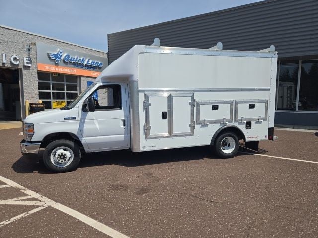 2026 Ford E-Series Cutaway E-350 SRW 158 WB