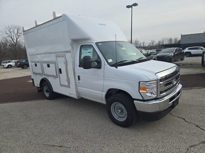 2026 Ford E-Series Cutaway E-350 SRW 138 WB