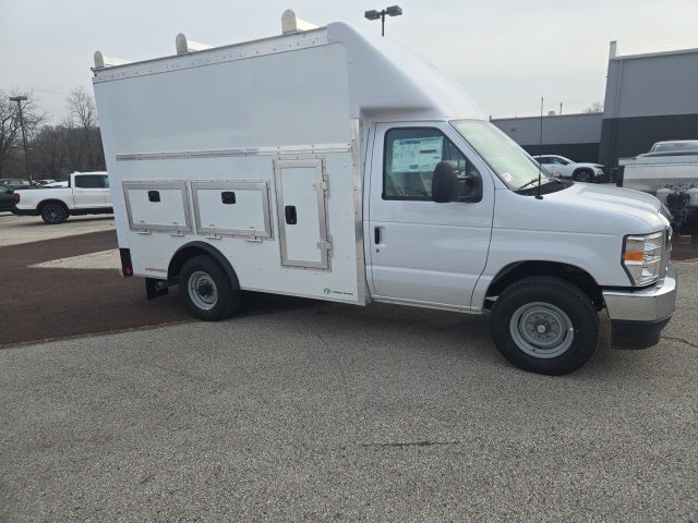 2026 Ford E-Series Cutaway E-350 SRW 138 WB