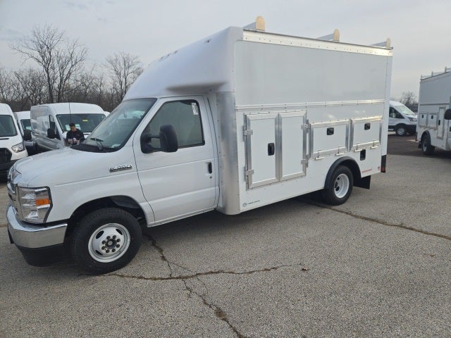 2026 Ford E-Series Cutaway E-350 SRW 158 WB