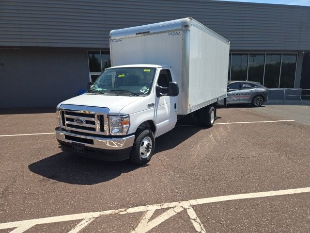 2025 Ford E-Series Cutaway E-450 DRW 158 WB