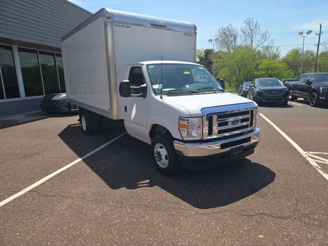 2025 Ford E-Series Cutaway E-450 DRW 158 WB