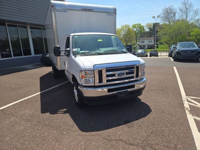 2025 Ford E-Series Cutaway E-450 DRW 158 WB