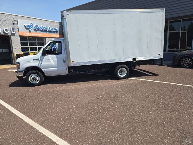 2025 Ford E-Series Cutaway E-450 DRW 158 WB