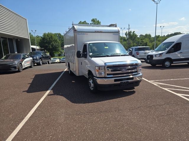 2026 Ford E-Series Cutaway E-450 DRW 158 WB