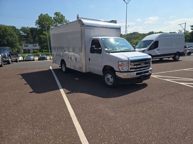 2026 Ford E-Series Cutaway E-450 DRW 158 WB