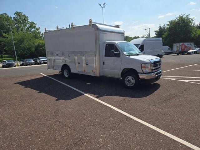 2026 Ford E-Series Cutaway E-450 DRW 158 WB