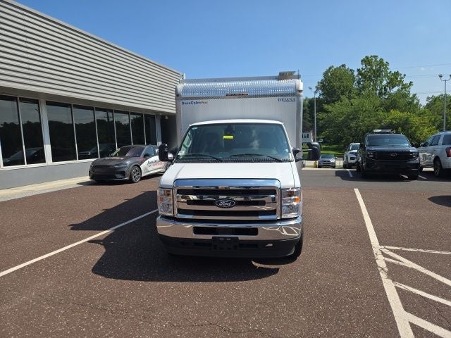 2026 Ford E-Series Cutaway E-450 DRW 158 WB