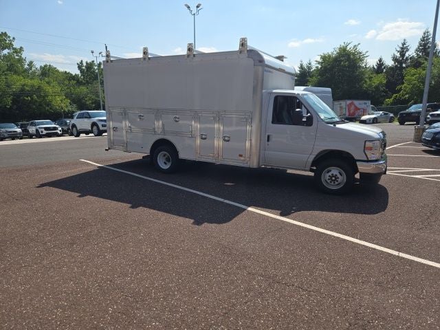 2026 Ford E-Series Cutaway E-450 DRW 158 WB