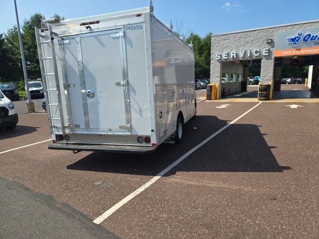 2026 Ford E-Series Cutaway E-450 DRW 158 WB