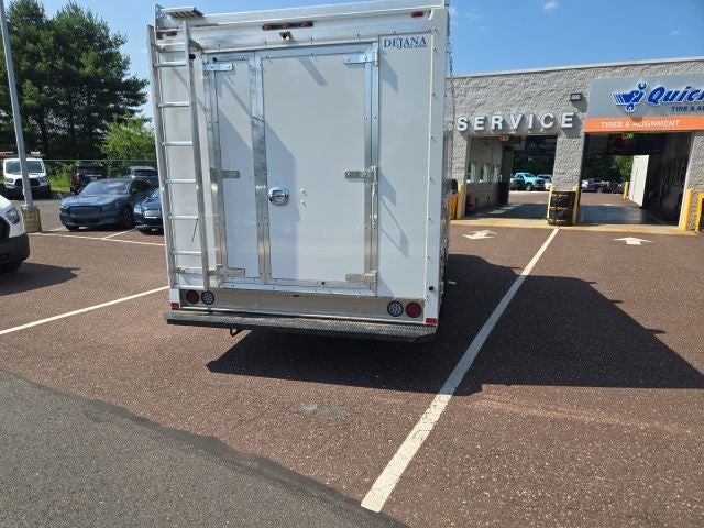 2026 Ford E-Series Cutaway E-450 DRW 158 WB