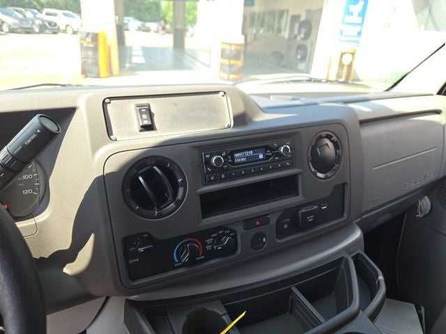 2026 Ford E-Series Cutaway E-450 DRW 158 WB