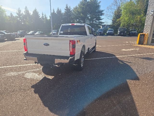 2026 Ford Super Duty F-250 SRW LARIAT 4WD Crew Cab 8' Box