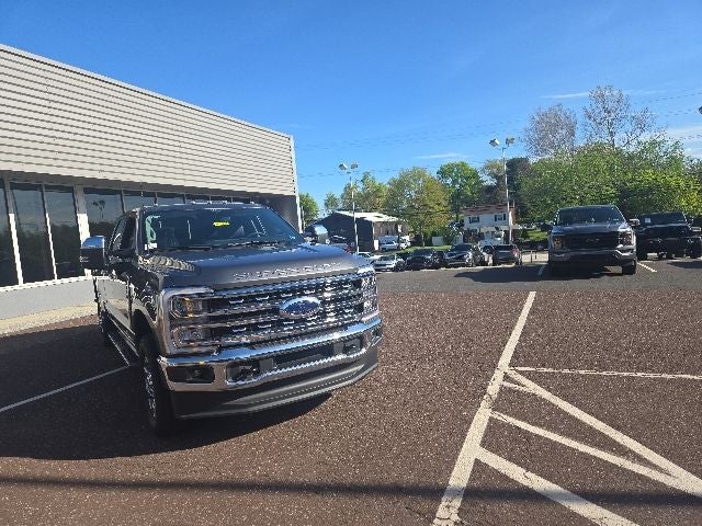2026 Ford Super Duty F-250 SRW LARIAT 4WD Crew Cab 8' Box