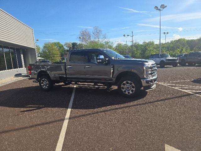 2026 Ford Super Duty F-250 SRW LARIAT 4WD Crew Cab 8' Box