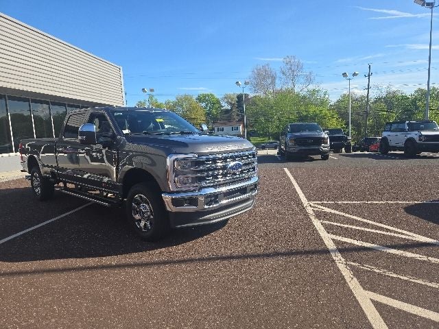 2026 Ford Super Duty F-250 SRW LARIAT 4WD Crew Cab 8' Box