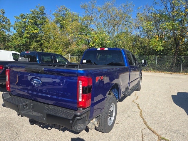 2026 Ford Super Duty F-350 SRW XL 4WD Crew Cab 6.75' Box