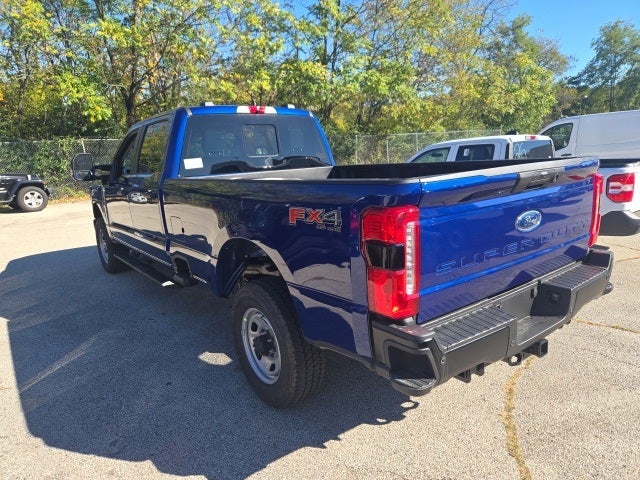 2026 Ford Super Duty F-350 SRW XL 4WD Crew Cab 6.75' Box
