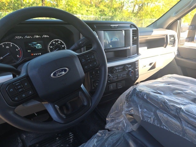 2026 Ford Super Duty F-350 SRW XL 4WD Crew Cab 6.75' Box