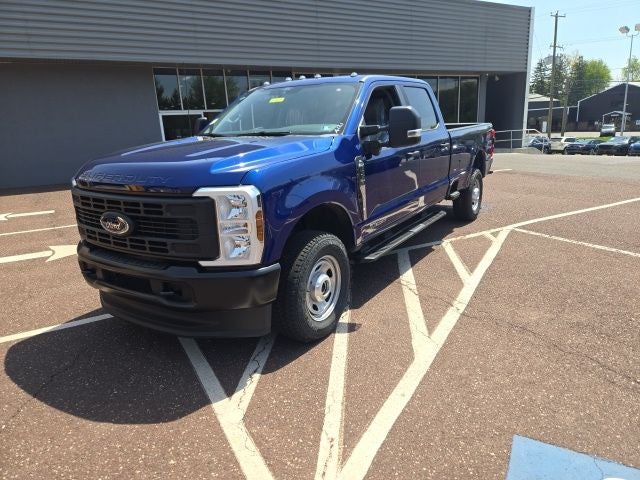2026 Ford Super Duty F-350 SRW XL 4WD Crew Cab 6.75' Box