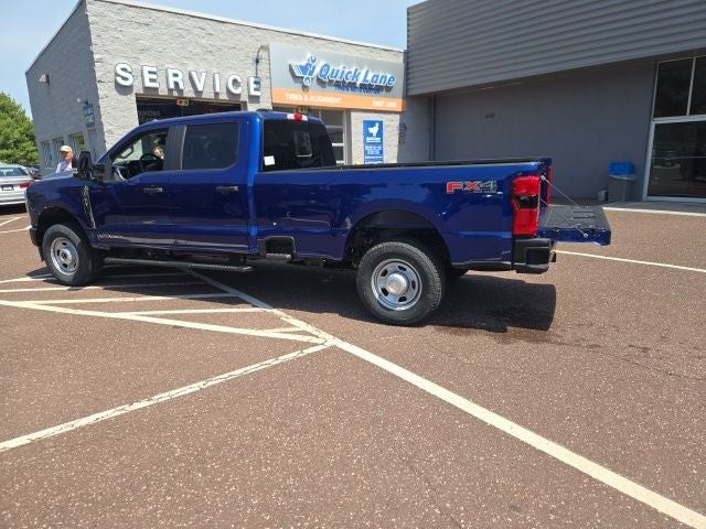 2026 Ford Super Duty F-350 SRW XL 4WD Crew Cab 6.75' Box