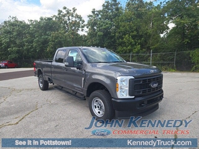 2026 Ford Super Duty F-350 SRW XL 4WD Crew Cab 6.75' Box