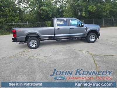 2026 Ford Super Duty F-350 SRW XL 4WD Crew Cab 6.75' Box