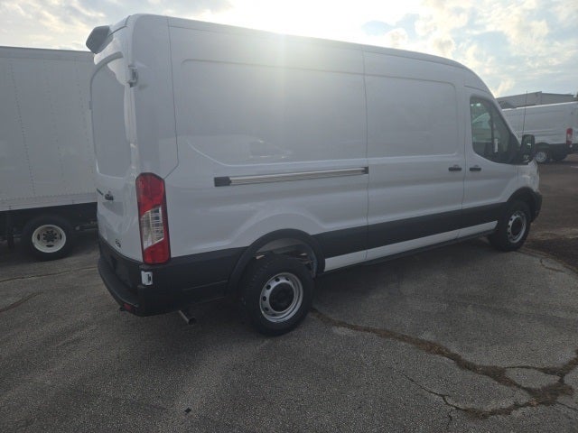 2026 Ford Transit Cargo Van T-250 148 Med Rf 9150 GVWR RWD