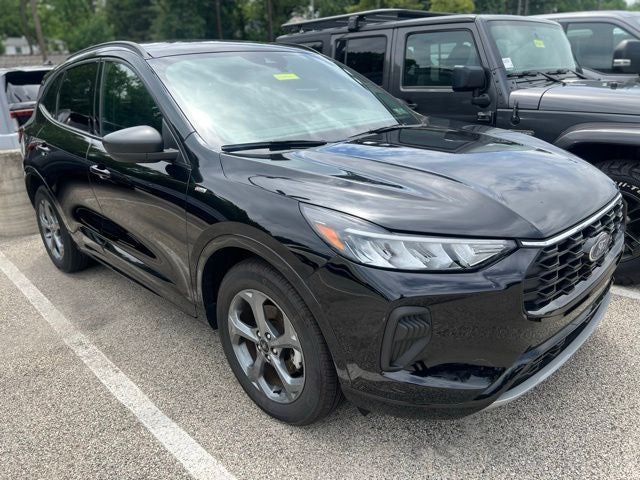 2023 Ford Escape ST-Line AWD's photo