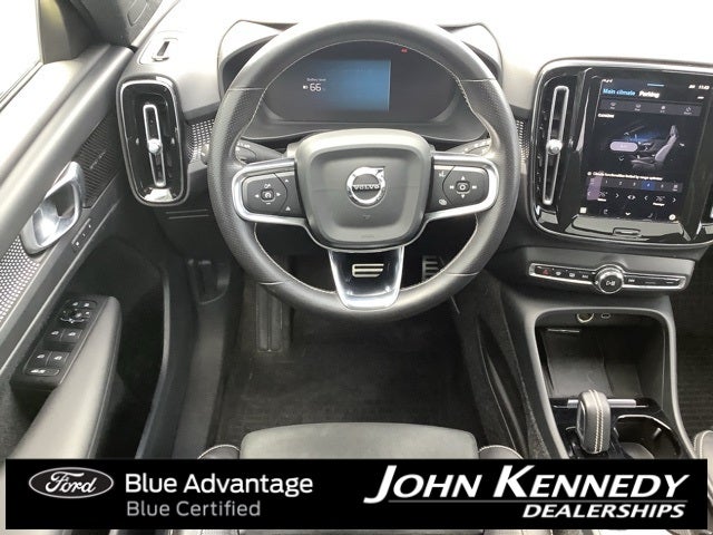 2021 Volvo XC40 Recharge Pure Electric P8