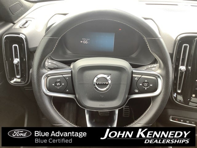 2021 Volvo XC40 Recharge Pure Electric P8