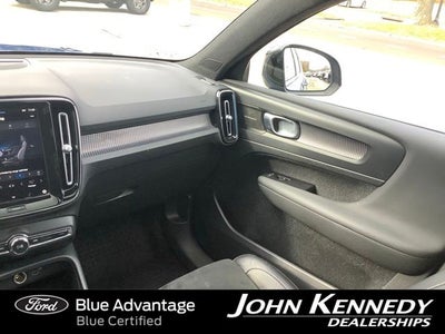 2021 Volvo XC40 Recharge Pure Electric P8