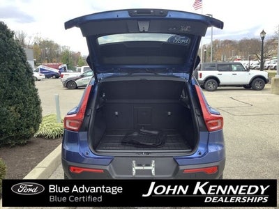 2021 Volvo XC40 Recharge Pure Electric P8