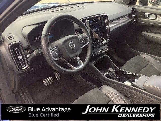 2021 Volvo XC40 Recharge Pure Electric P8