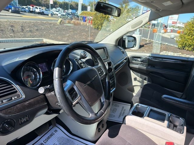 2011 Chrysler Town & Country Touring