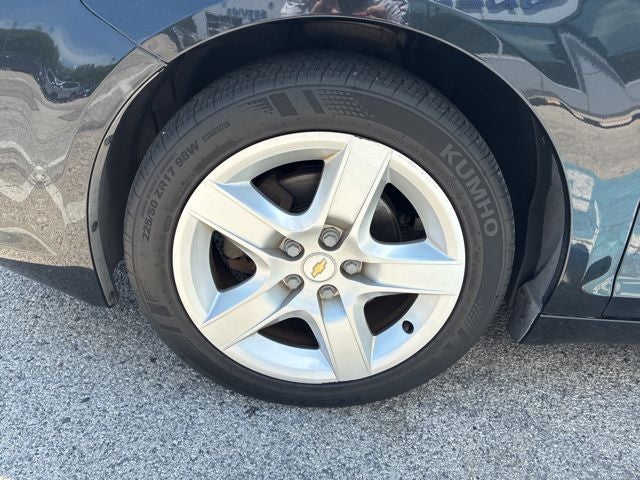 2011 Chevrolet Malibu LS 1LS