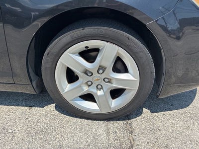 2011 Chevrolet Malibu LS 1LS