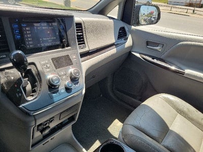 2017 Toyota Sienna XLE Premium 7 Passenger