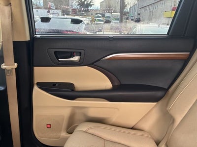 2017 Toyota Highlander Limited