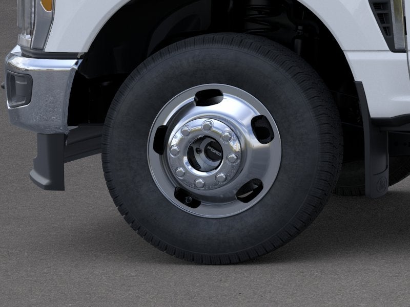 2026 Ford Super Duty F-350® XLT