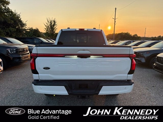 2022 Ford F-150 Lightning Platinum