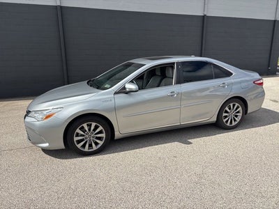 2017 Toyota Camry Hybrid XLE