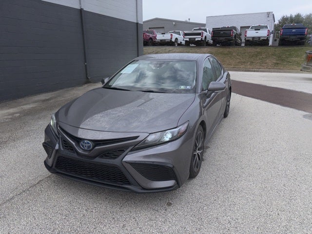 2023 Toyota Camry Hybrid SE