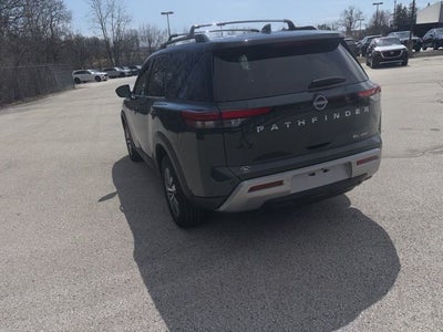 2023 Nissan Pathfinder SL