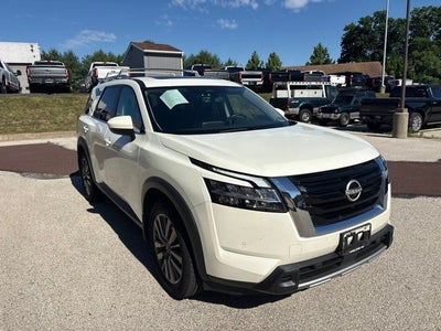 2024 Nissan Pathfinder SL