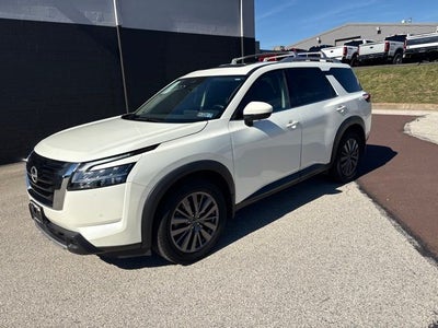 2024 Nissan Pathfinder SL