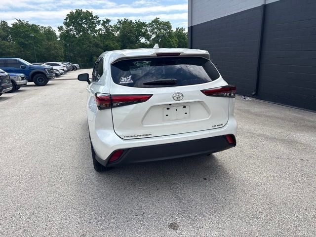 2021 Toyota Highlander LE