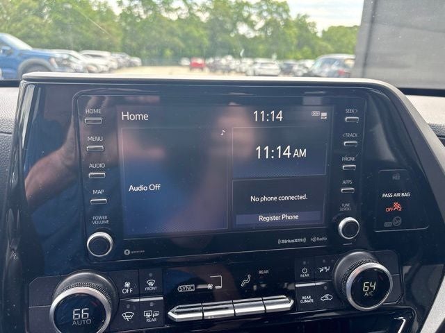 2021 Toyota Highlander LE