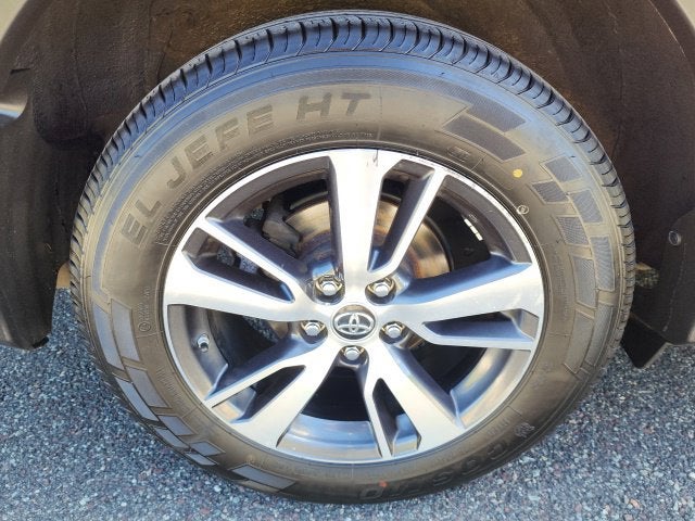 2016 Toyota RAV4 XLE